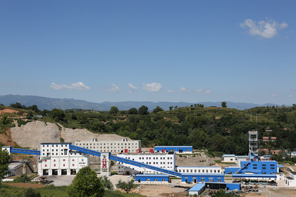 打百米孔，黃莊煤礦用啟睿架柱式液壓鉆機